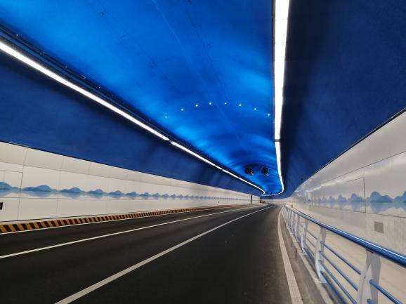 济南开元隧道“颜值”改造大提升 昨晚10点起通行有变！(图4)
