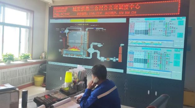实地探访：呼和浩暖首日供暖公司点炉升温现场直击(图4)