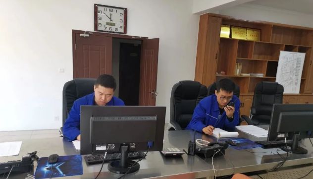 实地探访：呼和浩暖首日供暖公司点炉升温现场直击(图5)